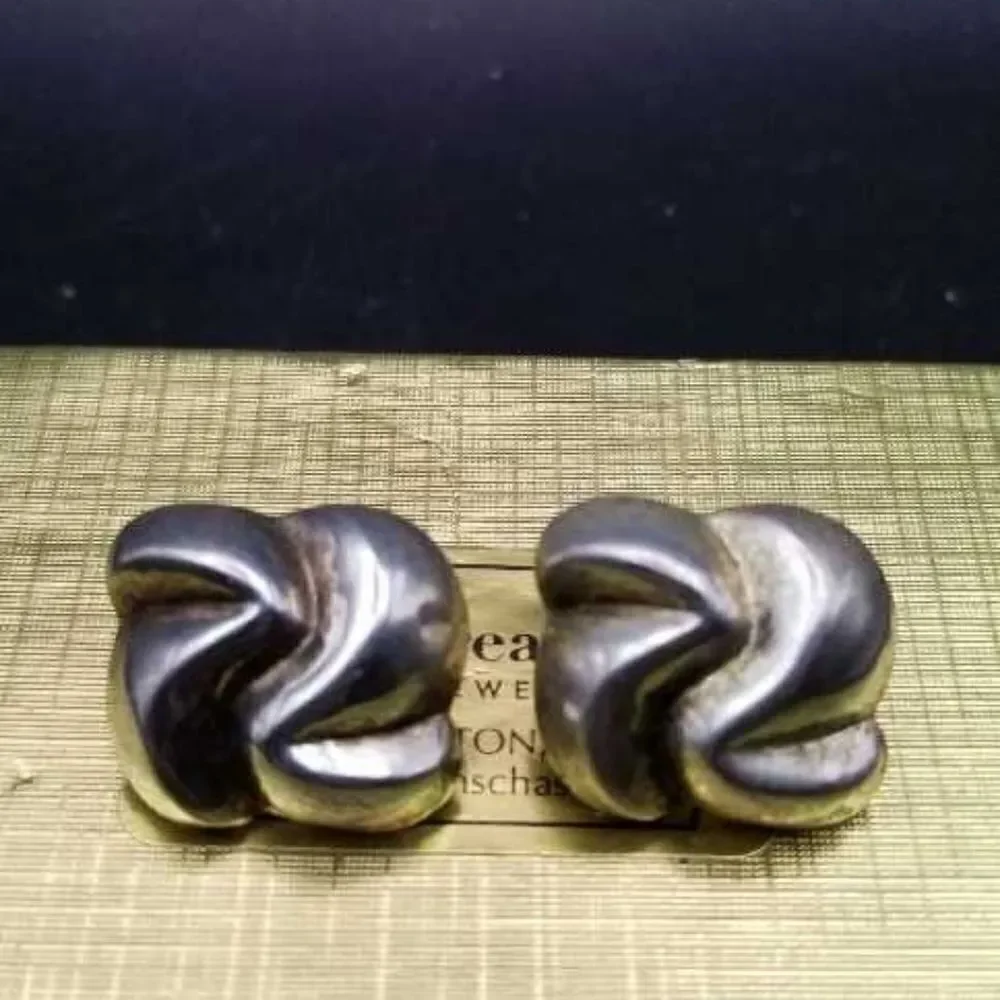 Solid silver Celtic flow earrings E0166